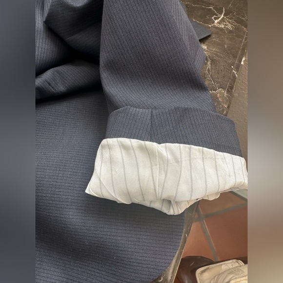 Men’s Suit Like New Navy 44L W38 Kenneth Cole New York sophisticated Business - Picture 7 of 15